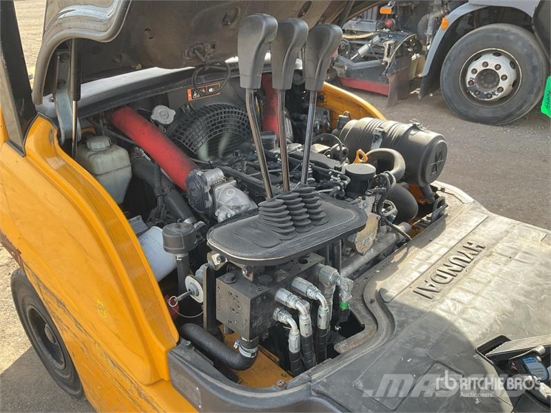 Hyundai 2380 kg Forklift Forklift trucks - others