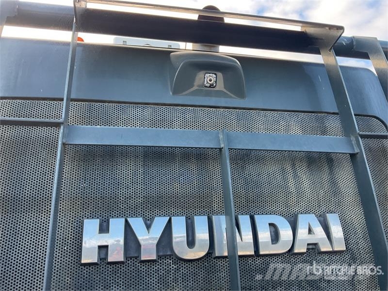 Hyundai HL960 HD XT High Lift Wheel Loader Radlader