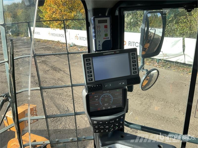 Hyundai HL960 HD XT High Lift Wheel Loader Radlader