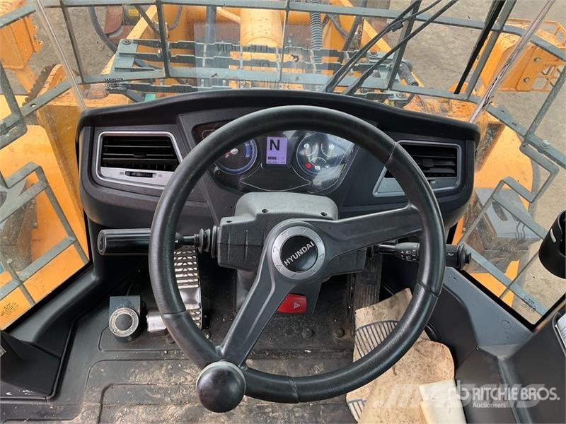 Hyundai HL960 HD XT High Lift Wheel Loader Wheel loaders