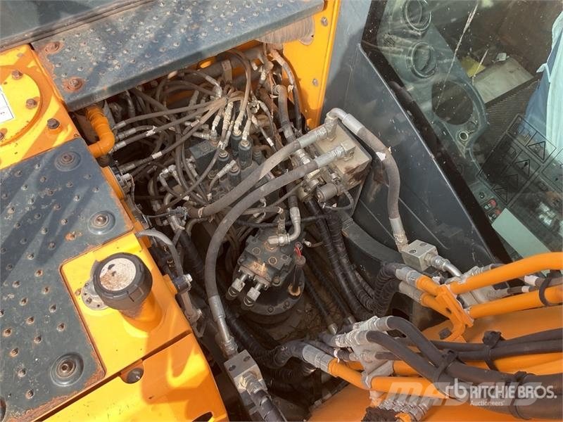 Hyundai HX140LC Tracked Excavator Crawler excavators