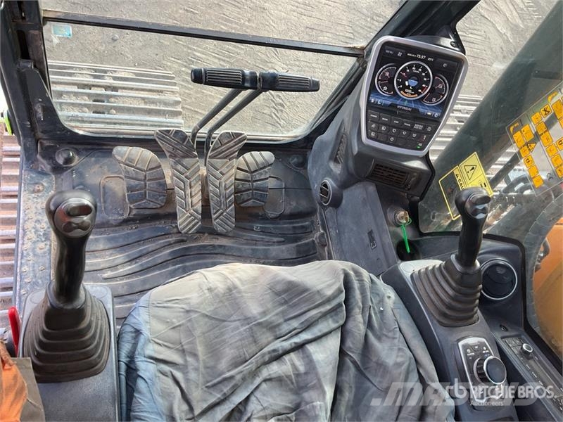 Hyundai HX140LC Tracked Excavator Crawler excavators