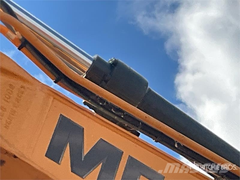 Hyundai HX140LC Tracked Excavator Crawler excavators