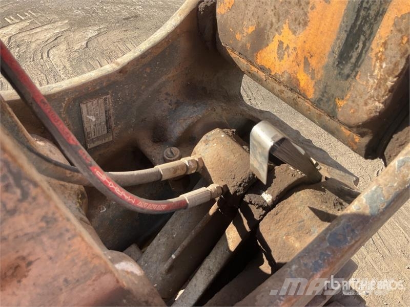 Hyundai HX140LC Tracked Excavator Crawler excavators