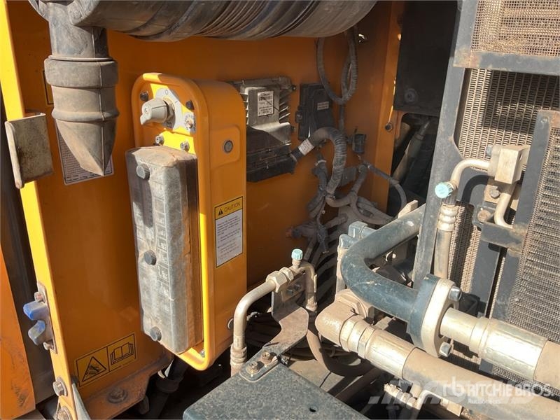 Hyundai HX140LC Tracked Excavator Crawler excavators