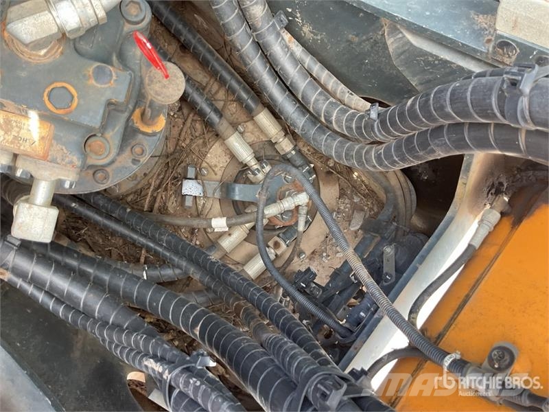 Hyundai HX140LC Tracked Excavator Crawler excavators