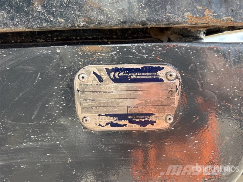 Hyundai HX300A L Escavatori cingolati