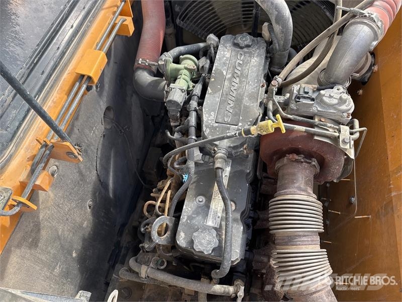 Hyundai HX300A L Escavatori cingolati