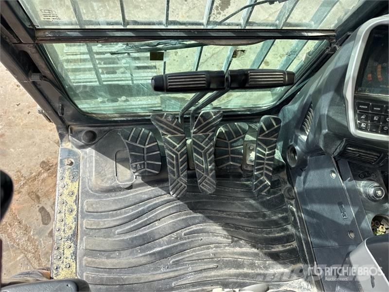 Hyundai HX300A L Escavatori cingolati