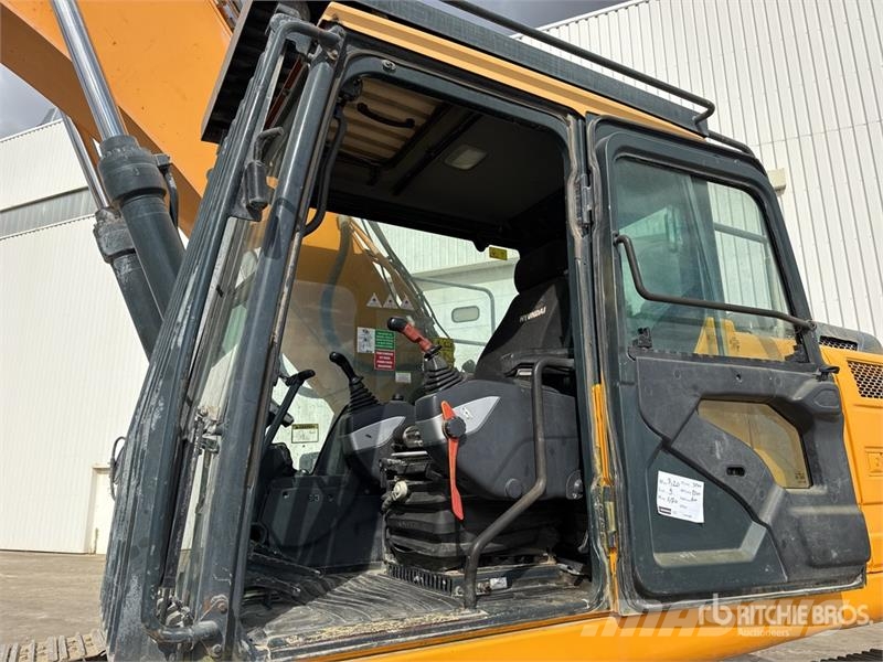 Hyundai HX300A L Escavatori cingolati
