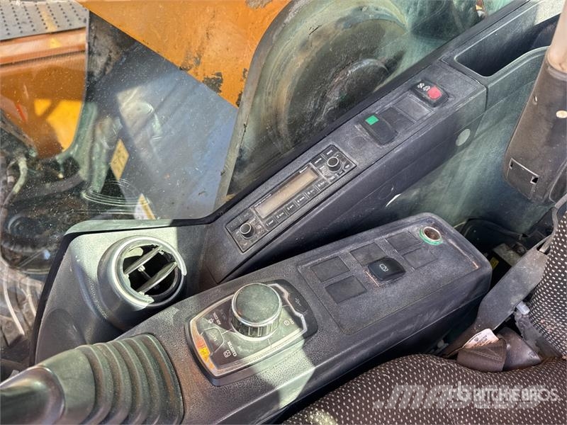 Hyundai HX380NL Pelle Sur Chenilles Tracked Excavator Roomikekskavaatorid