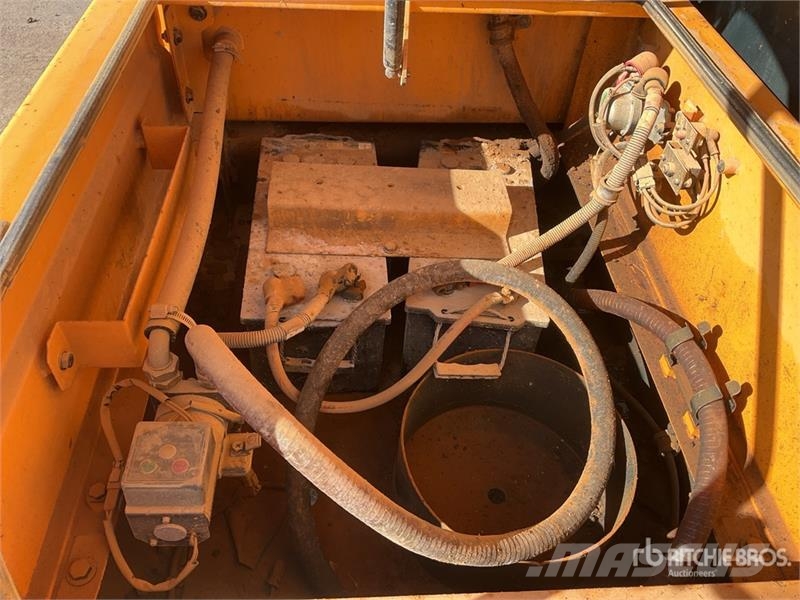 Hyundai Robex 380LC-9A Tracked Excavator 履帶式 挖土機/掘鑿機/挖掘機