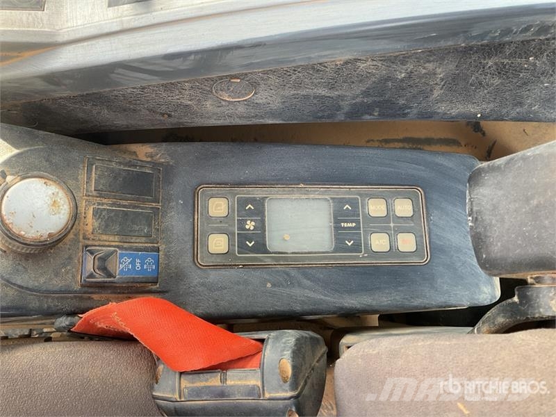 Hyundai Robex 380LC-9A Tracked Excavator 履帶式 挖土機/掘鑿機/挖掘機