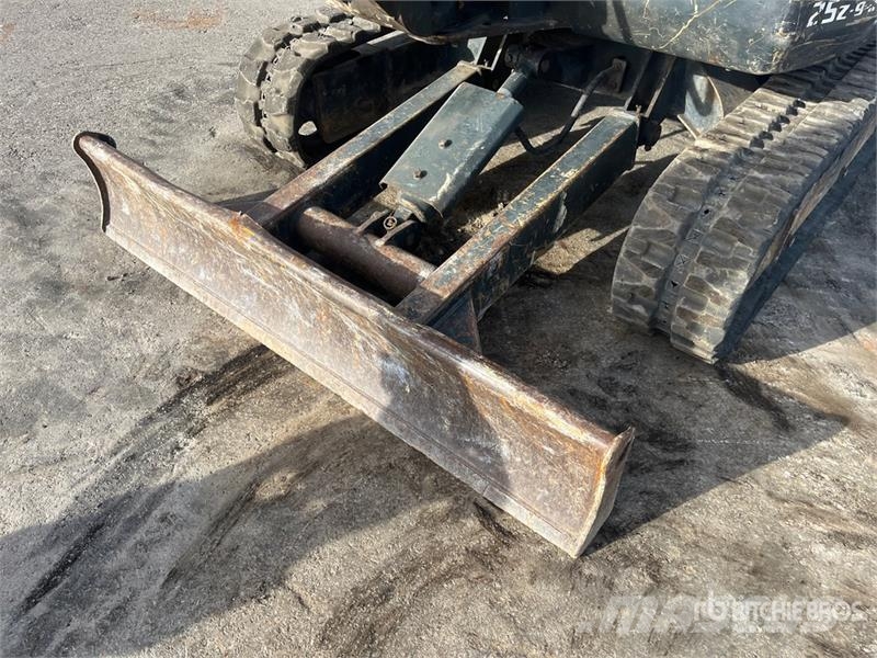 Hyundai Robex25Z-9AK Mini Excavator Mini bagri <7t