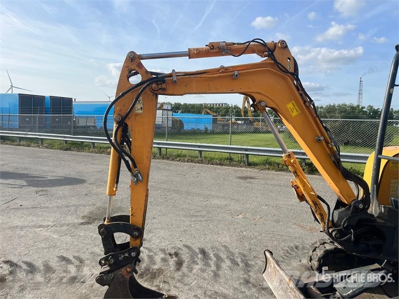 Hyundai Robex25Z-9AK Mini Excavator Mini bagri <7t