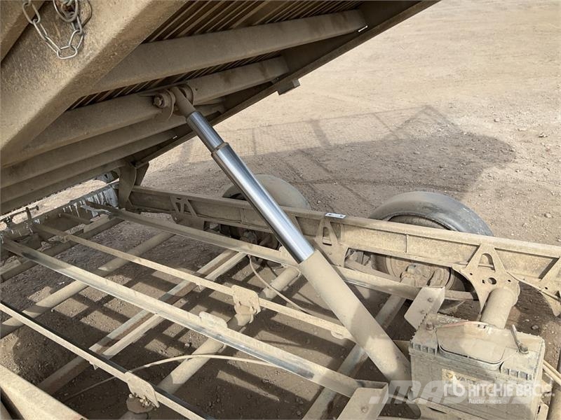 Ifor Williams T/A Dump Utility Trailer Pašizgāzējs