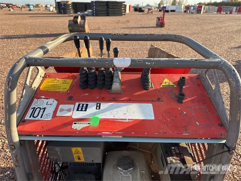 IHI Carry 107 Mini Dumper Crawler Carrier (Inoperable) Muu
