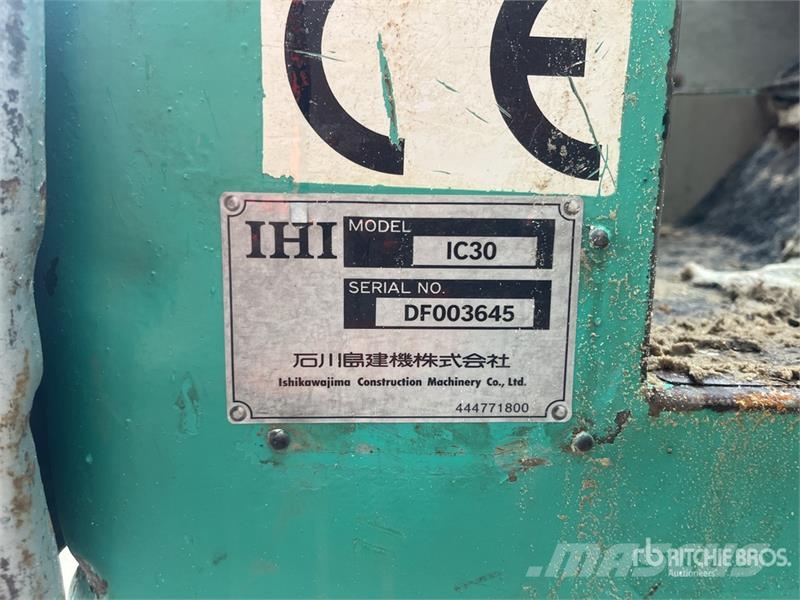 IHI IC30 Crawler Dumper عربات نقل قلابة للمواقع