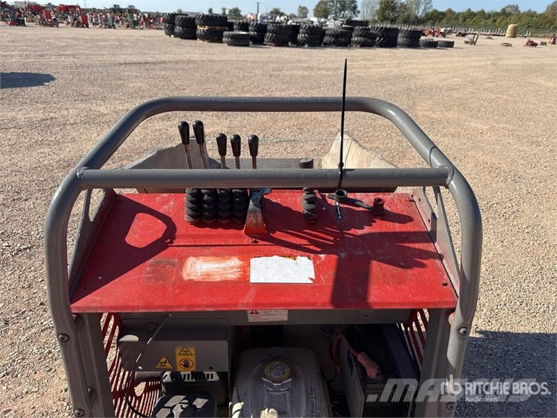 IHI Mini Dumper Carry 107 Motobasculeur Dumper (Inoper عربات نقل قلابة للمواقع