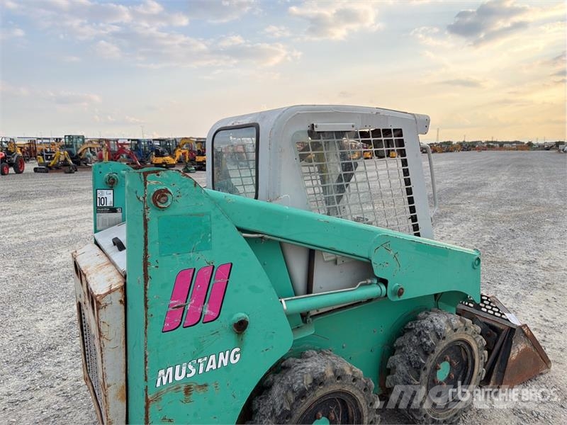 IHI Mustang 2026 Skid Steer Loader Skid steer mini nakladalci