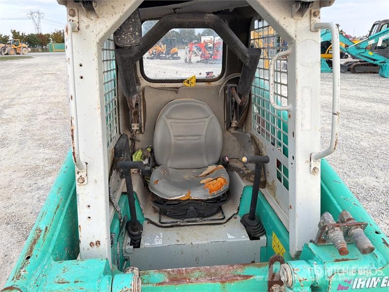IHI Mustang 2026 Skid Steer Loader Skid steer mini nakladalci