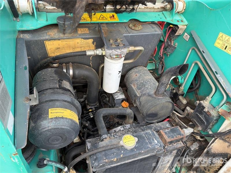 IHI Mustang 2026 Skid Steer Loader Skid steer mini nakladalci