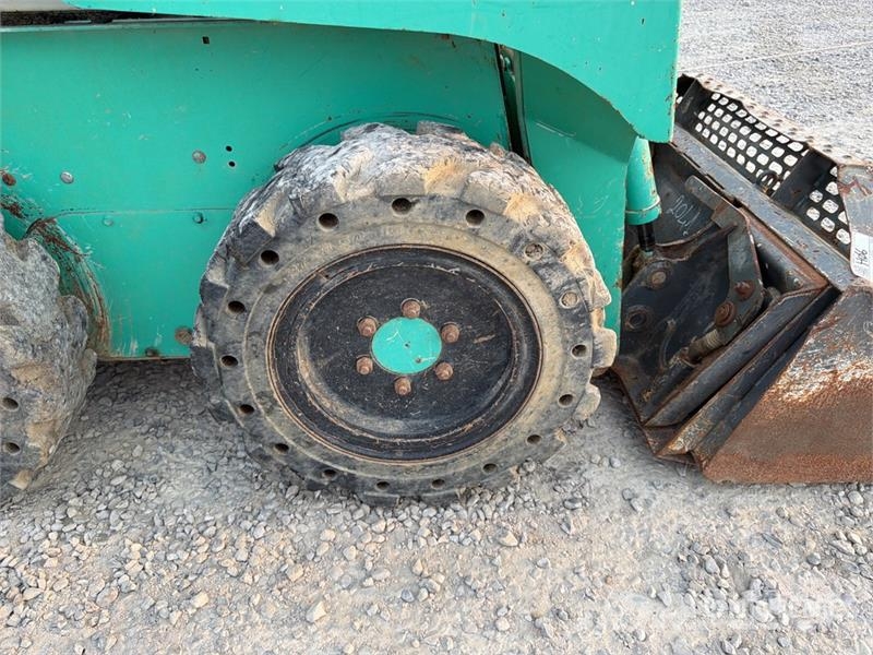 IHI Mustang 2026 Skid Steer Loader Skid steer mini nakladalci