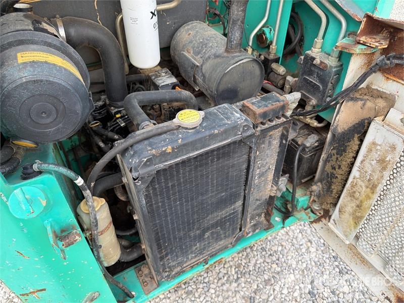 IHI Mustang 2026 Skid Steer Loader Skid steer mini nakladalci