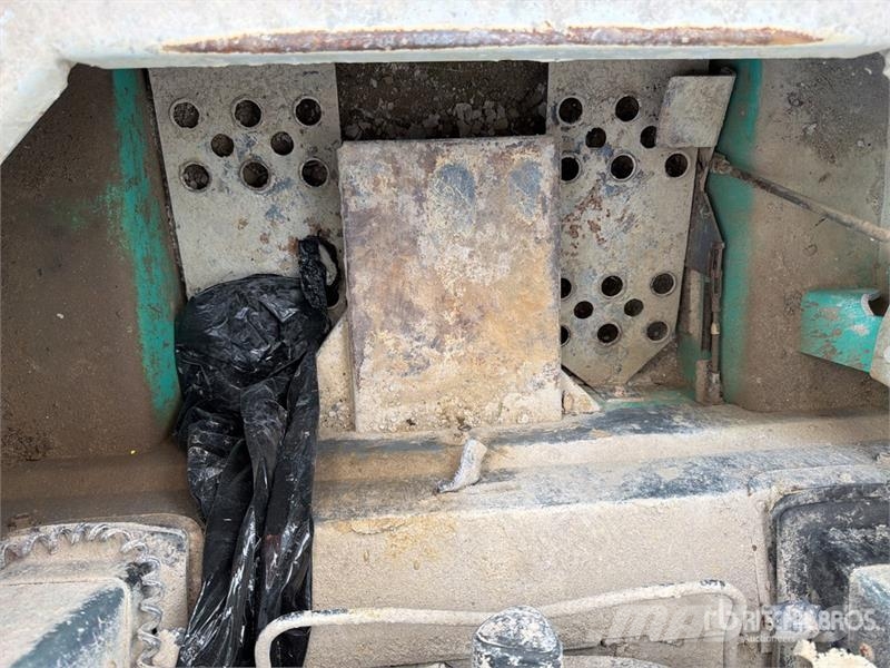 IHI Mustang 2056 Skid Steer Loader Skid steer mini nakladalci