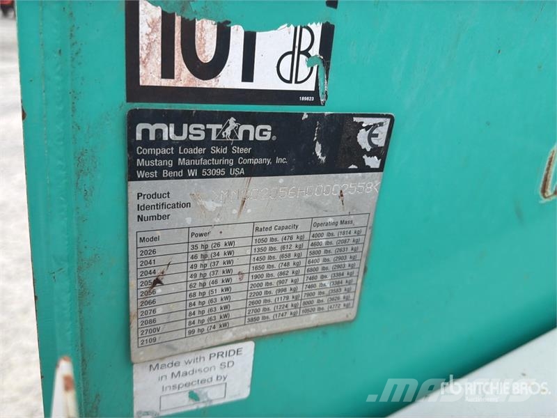 IHI Mustang 2056 Skid Steer Loader Skid steer mini nakladalci