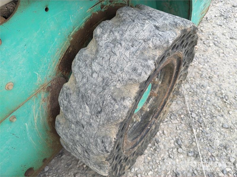 IHI Mustang 2056 Skid Steer Loader Skid steer mini nakladalci