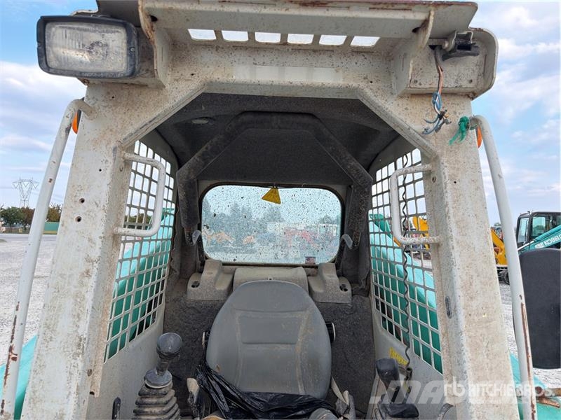 IHI Mustang 2056 Skid Steer Loader Skid steer mini nakladalci