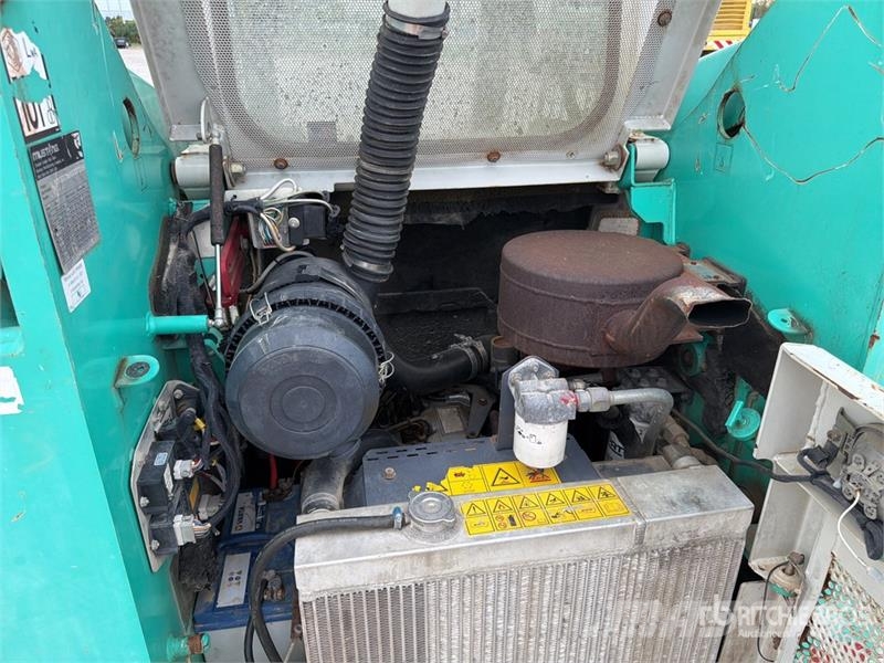 IHI Mustang 2056 Skid Steer Loader Skid steer mini nakladalci