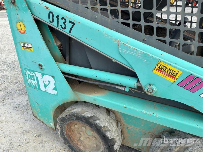 IHI Skid Steer Loader (Inoperable) Skid steer mini nakladalci