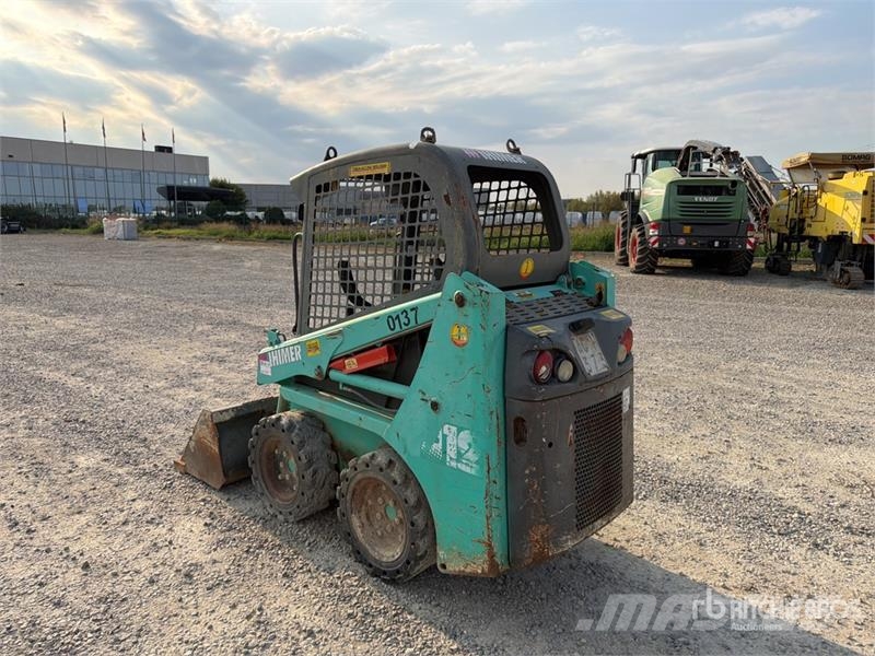 IHI Skid Steer Loader (Inoperable) Skid steer mini nakladalci