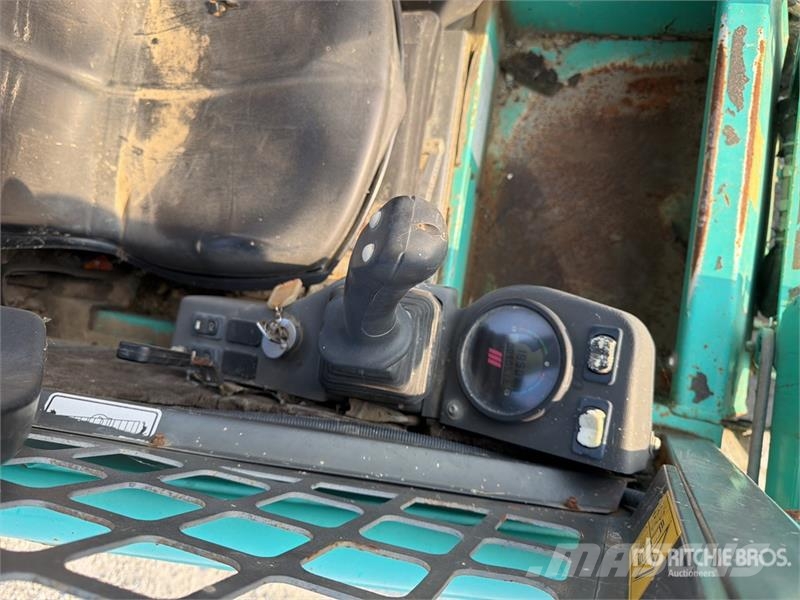 IHI Skid Steer Loader (Inoperable) Skid steer mini nakladalci