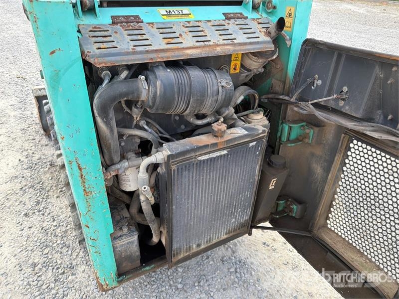 IHI Skid Steer Loader (Inoperable) Skid steer mini nakladalci