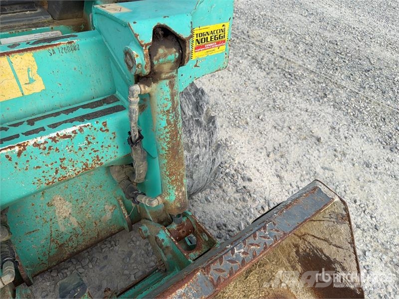 IHI Skid Steer Loader (Inoperable) Skid steer mini nakladalci