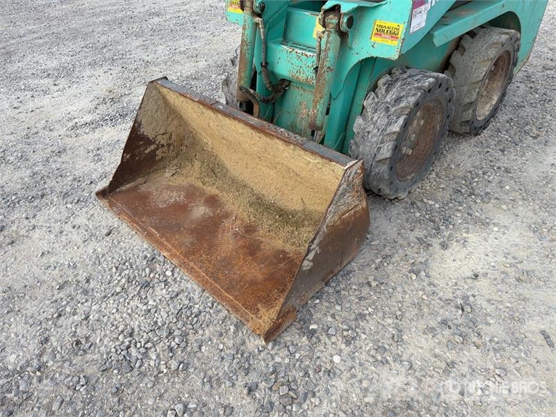 IHI Skid Steer Loader (Inoperable) Skid steer mini nakladalci