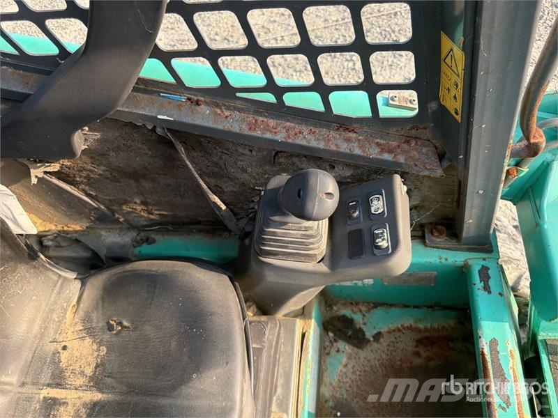 IHI Skid Steer Loader (Inoperable) Skid steer mini nakladalci