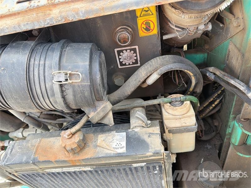 IHI Skid Steer Loader (Inoperable) Skid steer mini nakladalci