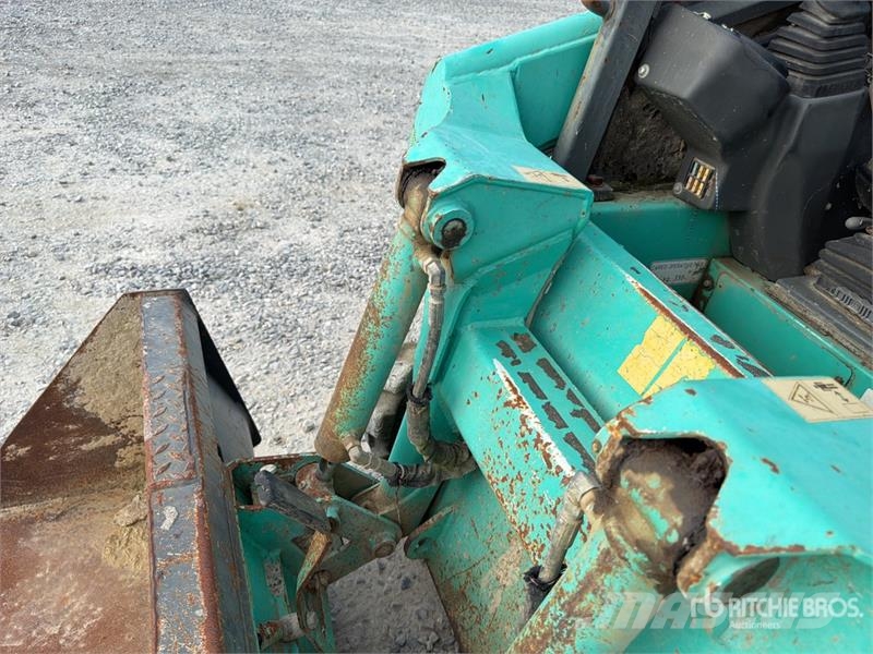 IHI Skid Steer Loader (Inoperable) Skid steer mini nakladalci