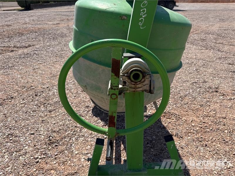 Imer Betonniere Portable Concrete Mixer (Inoperable) Mezcladoras de cemento y hormigón