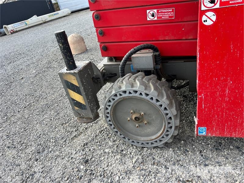 Imer IM13180DE Scissor Lift (Inoperable) シザースリフト