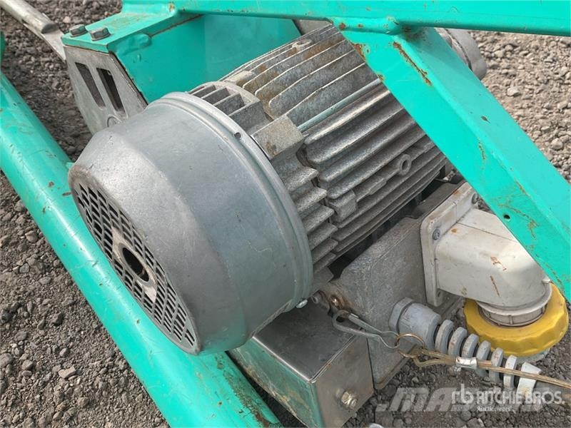 Imer of (2)  Imer Et200 Lifting Equipment Stavebníctvo - ostatné