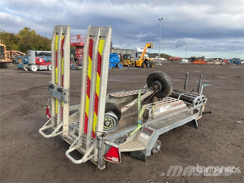 Indespension Equipment Trailer 1400 kg 2.8 m T/A Equipment Trai Járműszállító pótkocsik