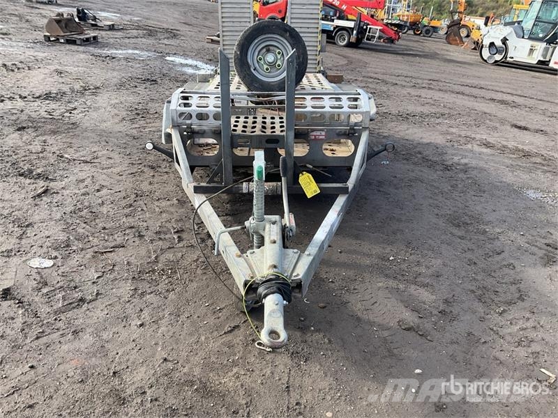 Indespension Equipment Trailer 1400 kg 2.8 m T/A Equipment Trai Járműszállító pótkocsik