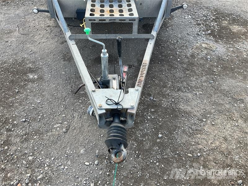 Indespension Equipment Trailer 2700 kg 2.52 m Equipment Trailer Autotreilerid
