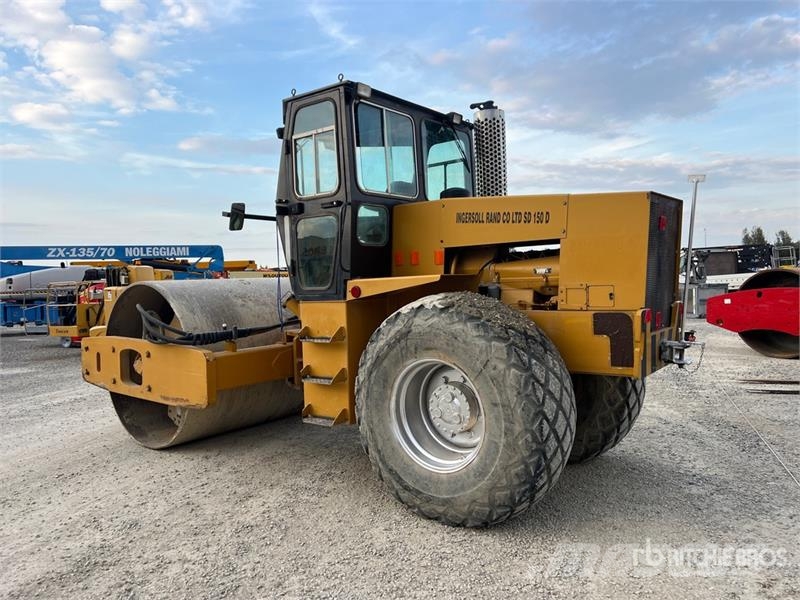Ingersoll Rand SD150D Vibratory Smooth Drum Compactor Walzenzüge