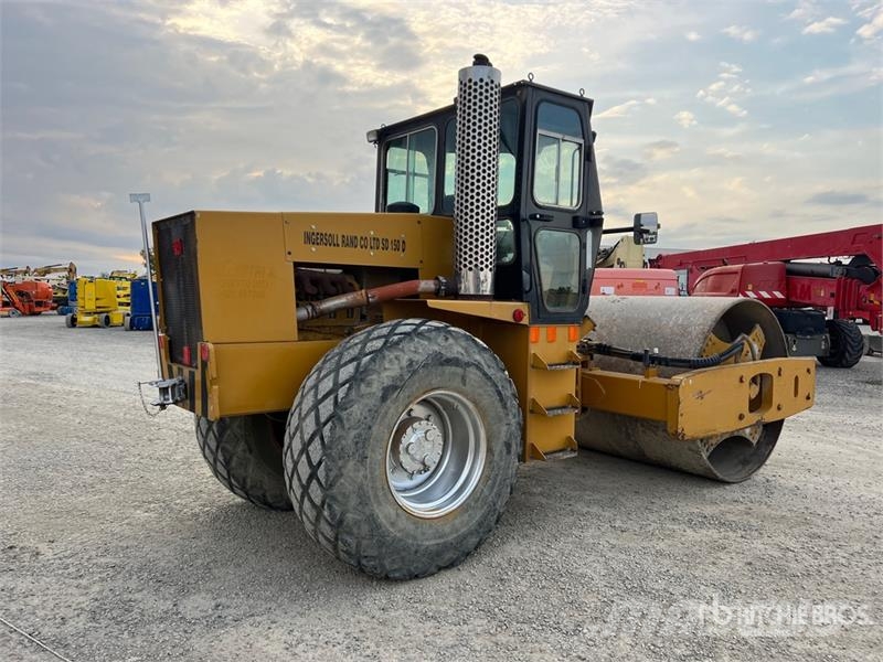Ingersoll Rand SD150D Vibratory Smooth Drum Compactor Walzenzüge